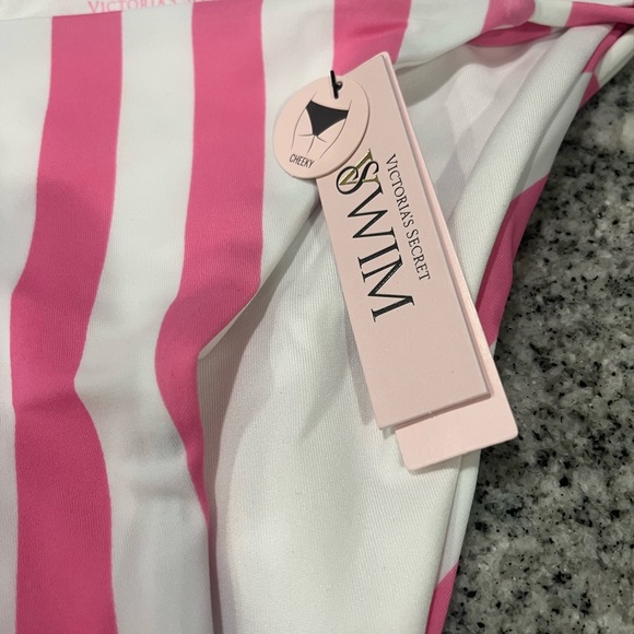 NWT VS Bikini Bottoms - Picture 2 of 5